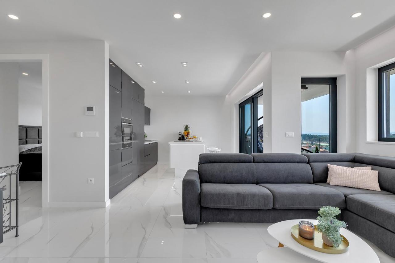 Luxury Seaview Apartment Dzenan Makarská Exteriér fotografie